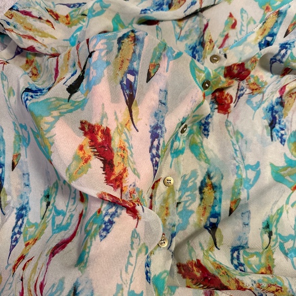 Sheer Oversized Feather Print Rachel Roy Blouse Medium Hi-Low hem Button-up Boho - Picture 9 of 9
